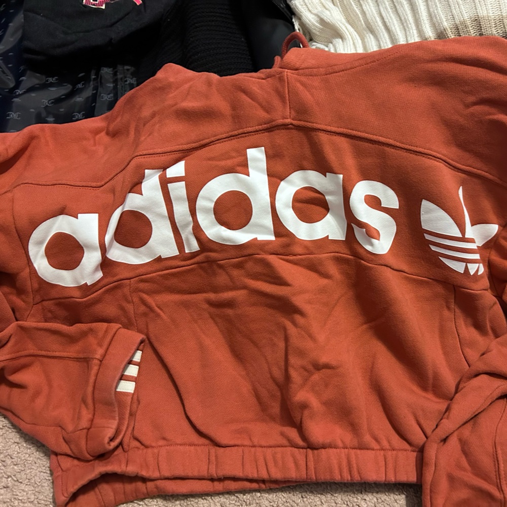 Cropped adidas sweater